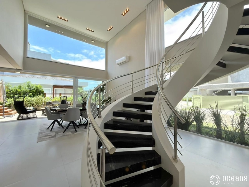 CASA COMPOSTA POR 04 SUÍTES EM CONDOMÍNIO FECHADO COM INFRA COMPLETA!: 6ª foto da galeria de imagens do imóvel