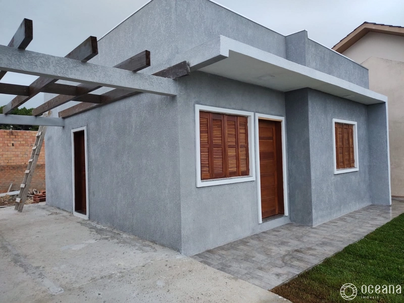 CASA DE 02 DORMITÓRIOS LOCALIZADA EM CAPÃO NOVO: 5ª foto da galeria de imagens do imóvel