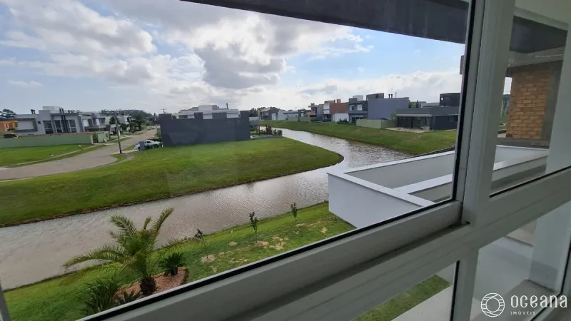 Sobrado contemporâneo com arquitetura diferenciada!: 18ª foto da galeria de imagens do imóvel