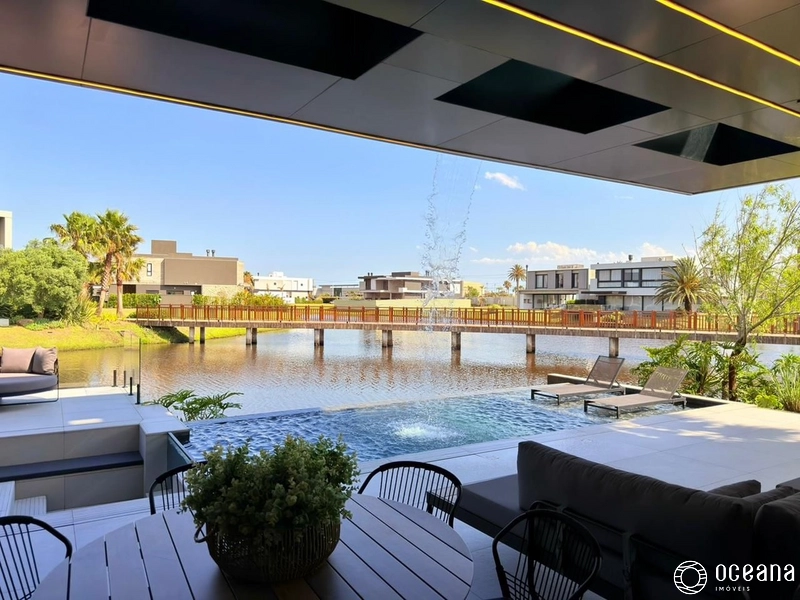 CASA EM CONDOMÍNIO FECHADO DE ESQUINA BEIRA LAGO!: 18ª foto da galeria de imagens do imóvel