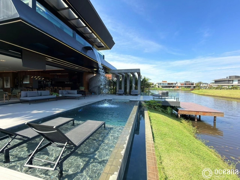 CASA EM CONDOMÍNIO FECHADO DE ESQUINA BEIRA LAGO!: 35ª foto da galeria de imagens do imóvel