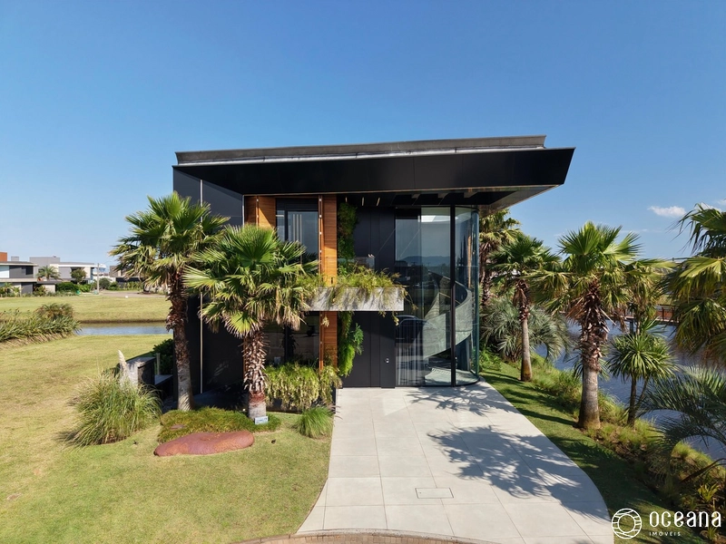 CASA EM CONDOMÍNIO FECHADO DE ESQUINA BEIRA LAGO!: 57ª foto da galeria de imagens do imóvel