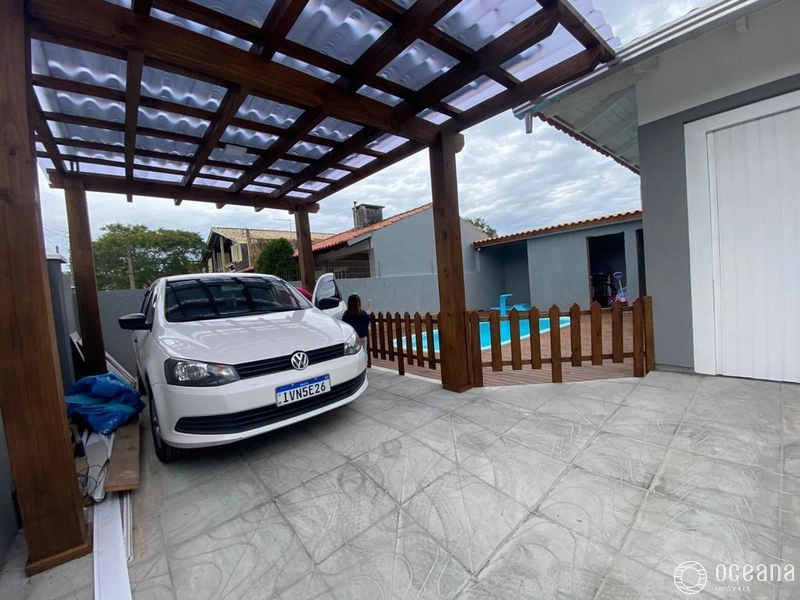 Casa com Piscina na Zona Nova em Capão da Canoa: 3ª foto da galeria de imagens do imóvel