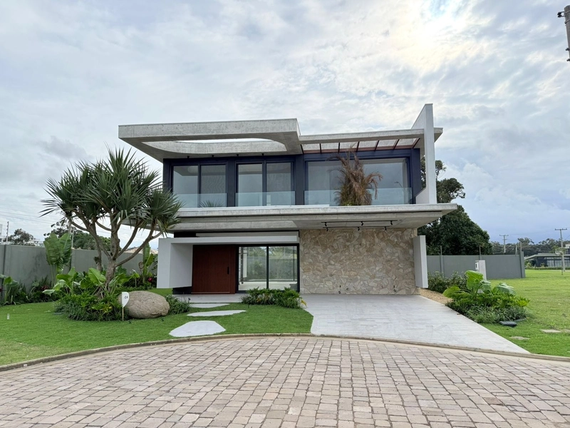 CASA EM CONSTRUÇÃO EM CONDOMÍNIO FECHADO!: 1ª foto da galeria de imagens do imóvel