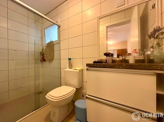 APARTAMENTO MOBILIADO DE 02 DORMITÓRIOS COM SACADA DE FRENTE E VAGA DE GARAGEM!: 7ª foto da galeria de imagens do imóvel