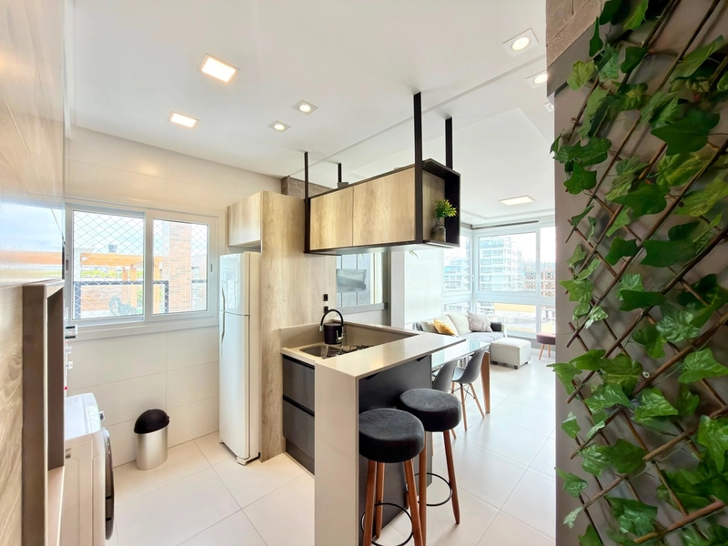 APARTAMENTO  DE 02 DORMITÓRIOS MOBILIADO NO BAIRRO ZONA NOVA!: 2ª foto da galeria de imagens do imóvel