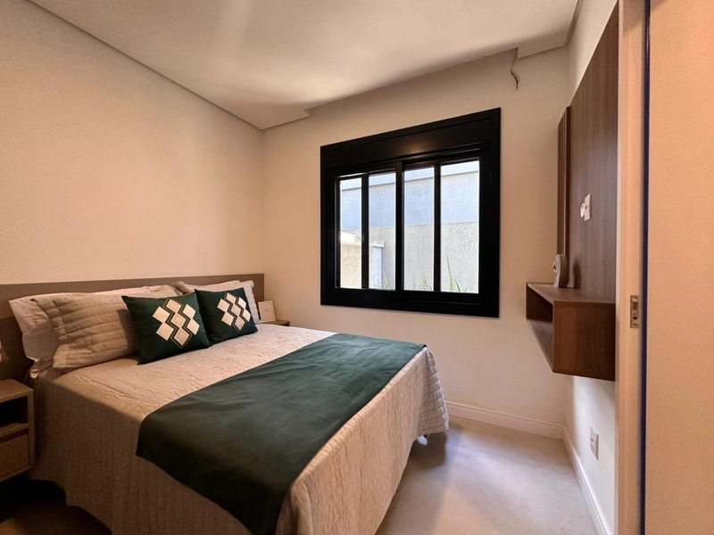 CASA DE 04 SUÍTES, DECORADA EM CONDOMÍNIO FECHADO COM INFRA COMPLETA!: 3ª foto da galeria de imagens do imóvel