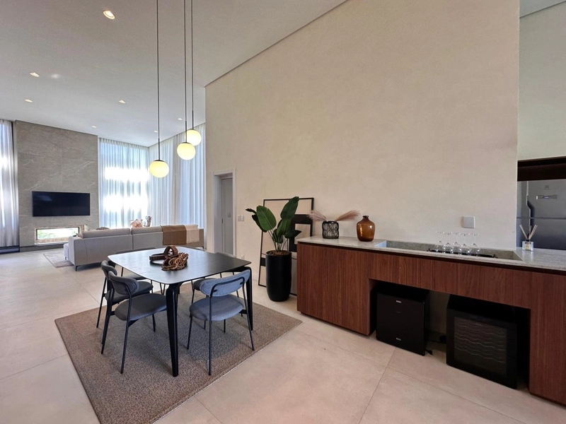CASA DE 04 SUÍTES, DECORADA EM CONDOMÍNIO FECHADO COM INFRA COMPLETA!: 20ª foto da galeria de imagens do imóvel