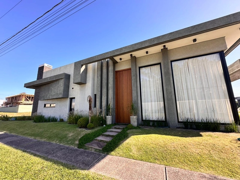CASA DE 04 SUÍTES, DECORADA EM CONDOMÍNIO FECHADO COM INFRA COMPLETA!: 6ª foto da galeria de imagens do imóvel