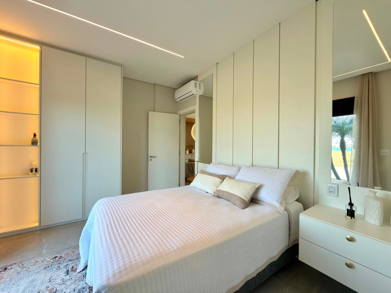 EXCELENTE CASA MOB E DECORADA COM 04 SUÍTES INDEPENDENTES!: 5ª foto da galeria de imagens do imóvel