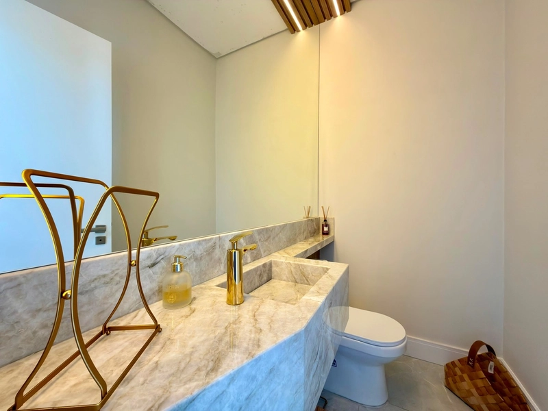 EXCELENTE CASA MOB E DECORADA COM 04 SUÍTES INDEPENDENTES!: 14ª foto da galeria de imagens do imóvel