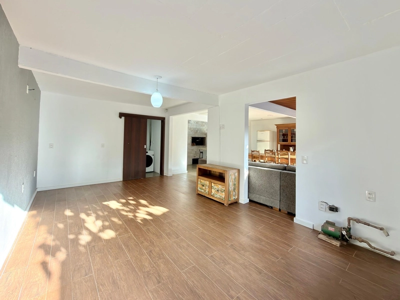 CASA COMPOSTA POR 03 DORM. + ANEXO EM ATLÂNTIDA - PRÓXIMA DO MAR: 5ª foto da galeria de imagens do imóvel