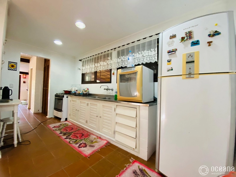 CASA EM ATLÂNTIDA A POUCOS PASSOS DO MAR E ROUBADINHAS!: 11ª foto da galeria de imagens do imóvel