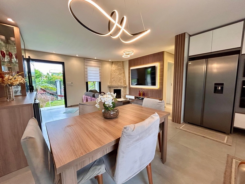 CASA COMPOSTA POR 02 DORMITÓRIOS, DUAS VAGAS + QUIOSQUE: 4ª foto da galeria de imagens do imóvel