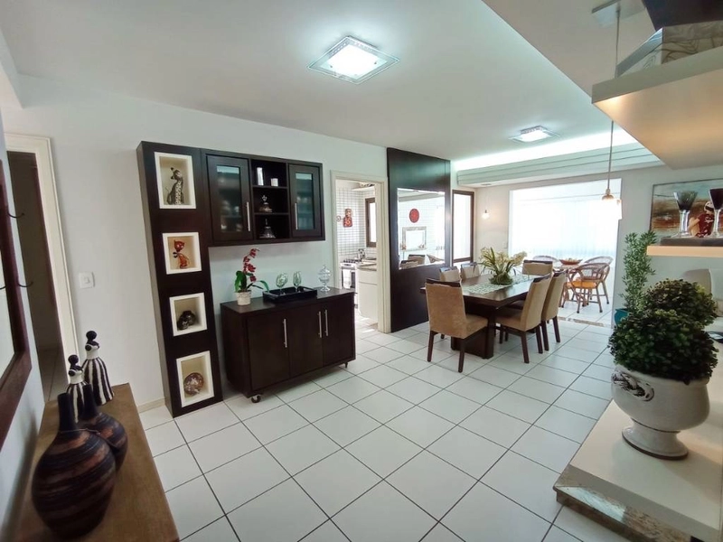 APARTAMENTO DE 03 DORMITÓRIOS MOBILIADO E DECORADO: 3ª foto da galeria de imagens do imóvel