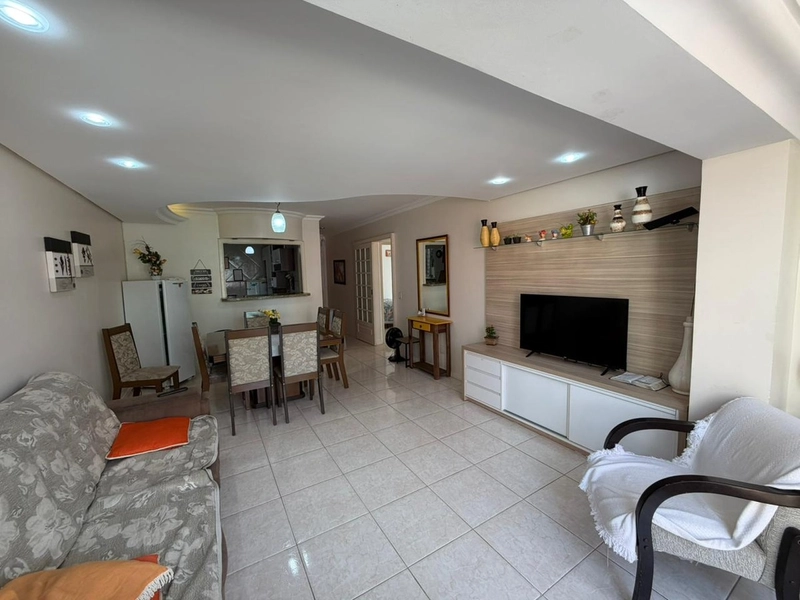 APARTAMENTO DE FRENTE A UMA QUADRA DO MAR: 13ª foto da galeria de imagens do imóvel