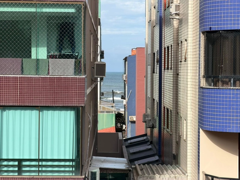 APARTAMENTO DE FRENTE A UMA QUADRA DO MAR: 8ª foto da galeria de imagens do imóvel