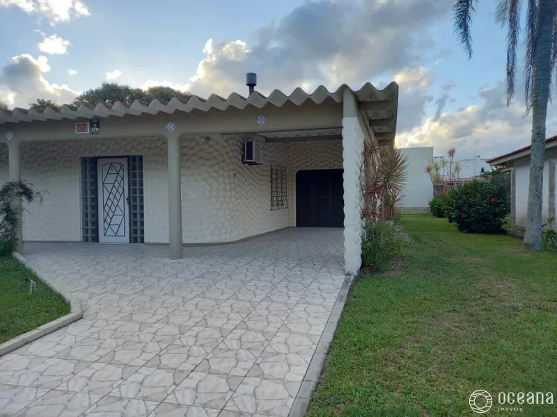 CASA COMPOSTA POR 03 DORMITÓRIOS EM XANGRI-LÁ: 3ª foto da galeria de imagens do imóvel