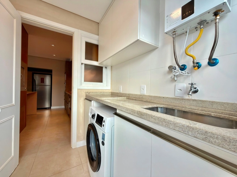 CASA EM CONDOMÍNIO FECHADO DE 04 SUÍTES TRANSFORMADA EM 03, MOB & DEC!: 37ª foto da galeria de imagens do imóvel