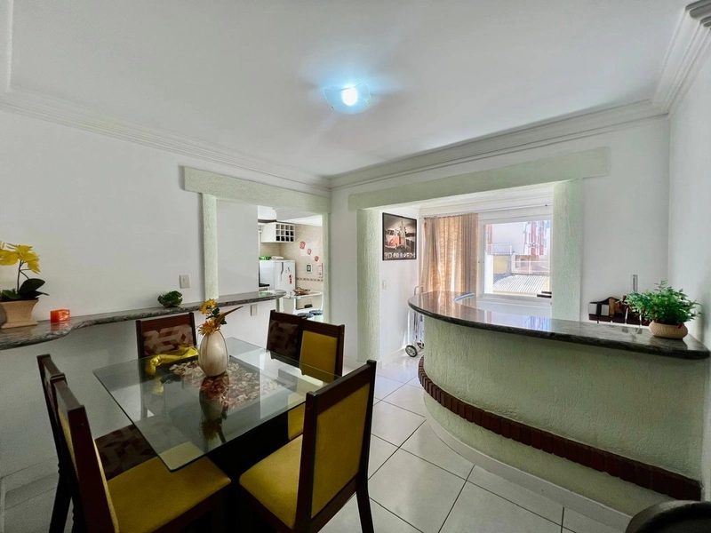 APARTAMENTO MOBILIADO DE 02 DORMITÓRIOS COM TERRAÇO NA BEIRA MAR!: 12ª foto da galeria de imagens do imóvel