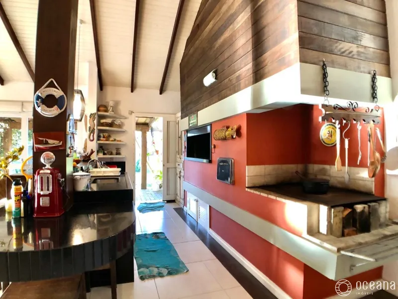EXCLUSIVIDADE EM ATLÂNTIDA | Casa térrea com piscina, estilo rústico.: 10ª foto da galeria de imagens do imóvel
