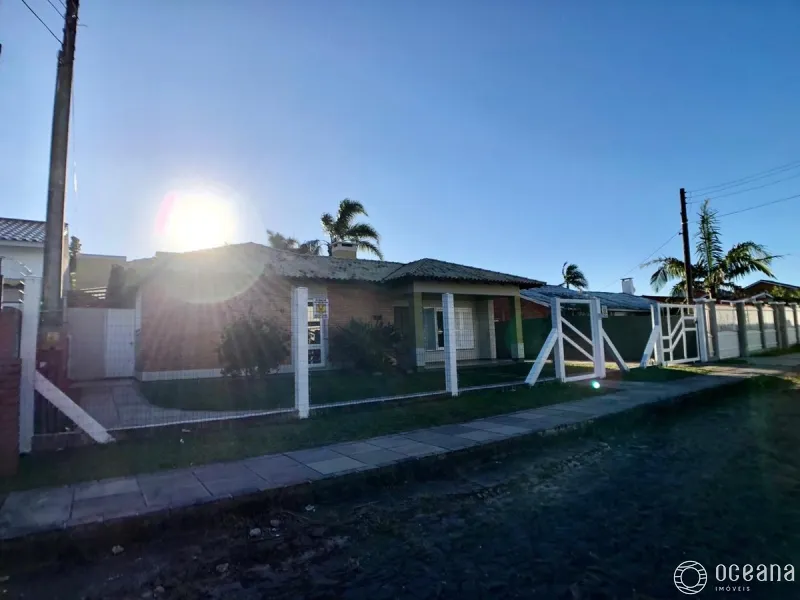 EXCLUSIVIDADE EM ATLÂNTIDA | Casa térrea com piscina, estilo rústico.: 14ª foto da galeria de imagens do imóvel