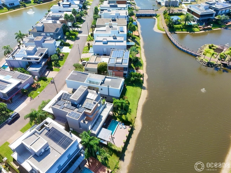 MELHOR CASA BEIRA LAGO DO CONDOMÍNIO FECHADO: 19ª foto da galeria de imagens do imóvel