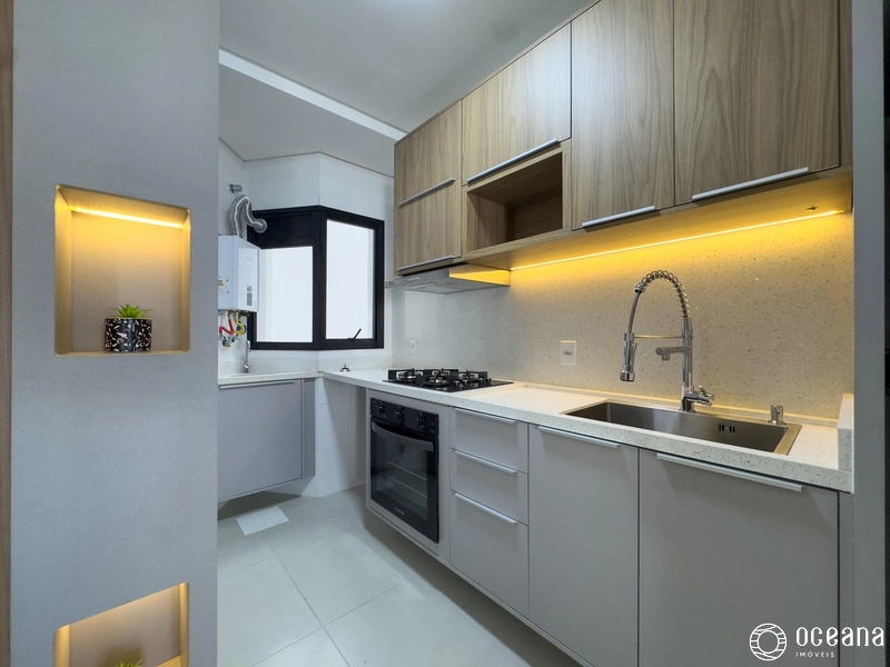 APARTAMENTO DE 02 DORMITÓRIOS MOBILIADO E DECORADO: 1ª foto da galeria de imagens do imóvel