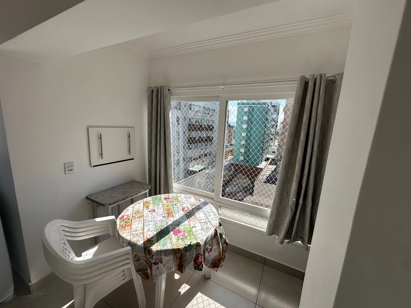 APARTAMENTO MOBILIADO DE 02 DORMITÓRIOS NO CENTRO - COM VAGA!: 8ª foto da galeria de imagens do imóvel