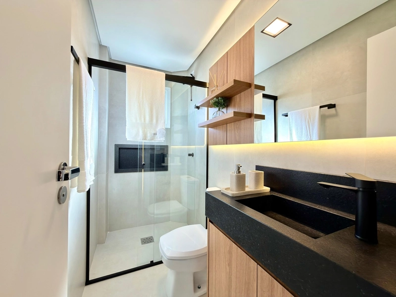 APARTAMENTO À VENDA, SACADA COM CHURRASQUEIRA E VISTA MAR!: 12ª foto da galeria de imagens do imóvel
