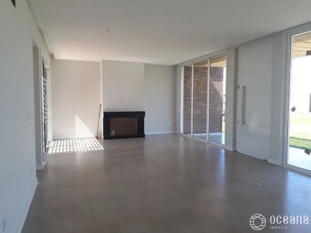 CASA MOBILIADA E DECORADO EM CONDOMÍNIO COM INFRAESTRUTURA COMPLETA!: 3ª foto da galeria de imagens do imóvel