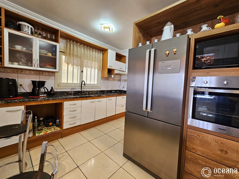 CASA À VENDA NO CENTRO DE XANGRI-LÁ: 6ª foto da galeria de imagens do imóvel