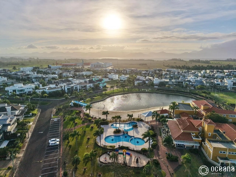 CASA DE COMPOSTA POR 04 SUÍTES EM CONDOMÍNIO FACHADO!: 3ª foto da galeria de imagens do imóvel