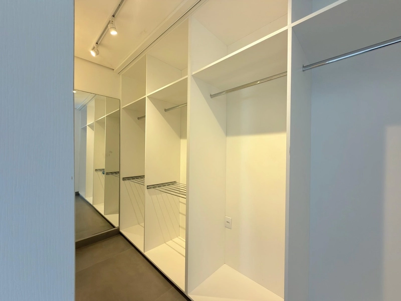 SOBRADO MOBILIADO E DECORADO EM CONDOMÍNIO FECHADO!: 6ª foto da galeria de imagens do imóvel