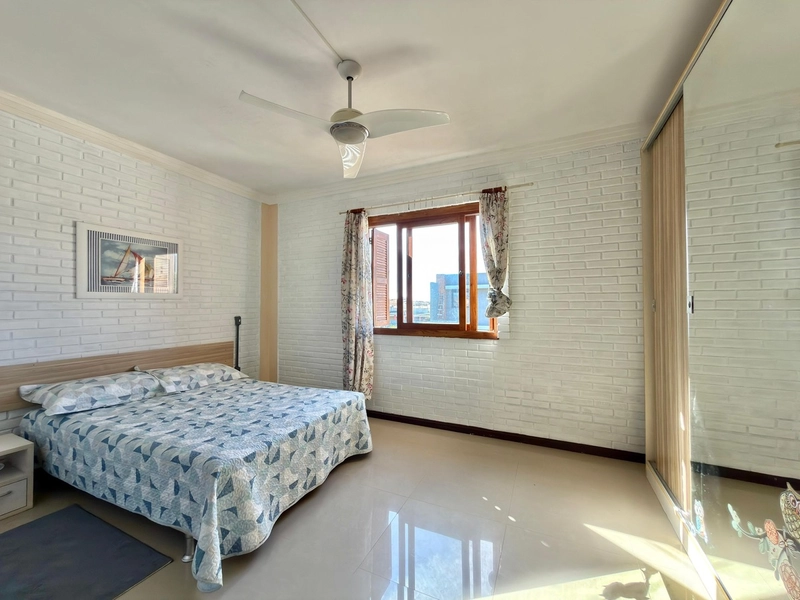 CASA COMPOSTA POR 02 DORM + ANEXO COM SUÍTE EM AMPLO TERRENO!: 13ª foto da galeria de imagens do imóvel