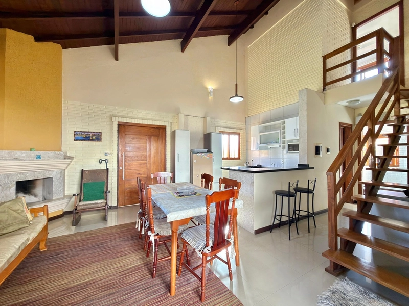 CASA COMPOSTA POR 02 DORM + ANEXO COM SUÍTE EM AMPLO TERRENO!: 19ª foto da galeria de imagens do imóvel