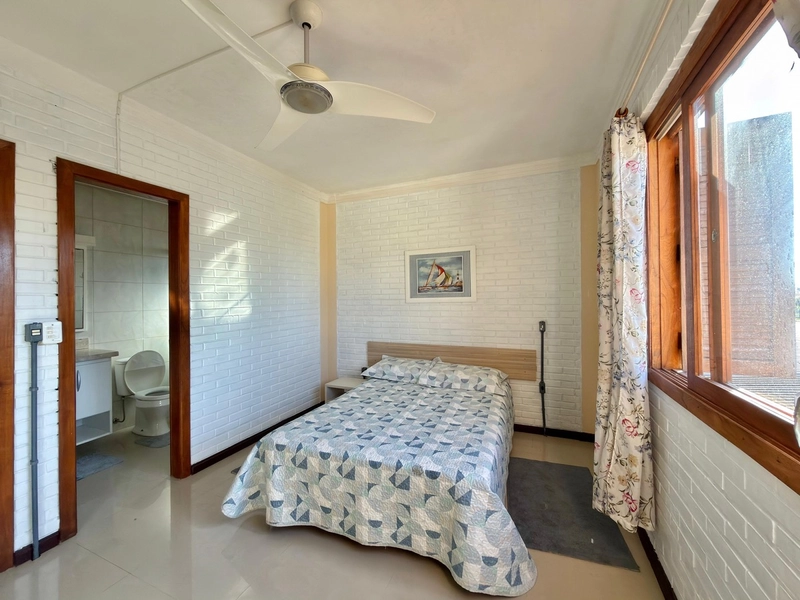 CASA COMPOSTA POR 02 DORM + ANEXO COM SUÍTE EM AMPLO TERRENO!: 17ª foto da galeria de imagens do imóvel