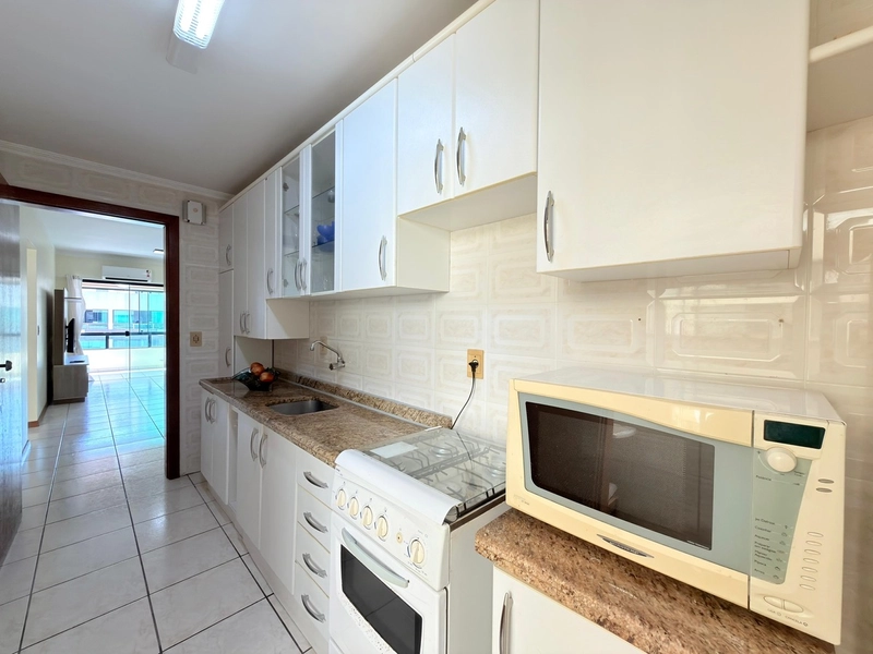 APARTAMENTO COM SACADA DE FRENTE E VISTA MAR!: 9ª foto da galeria de imagens do imóvel