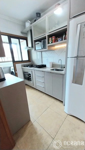 APARTAMENTO DE 02 DORMITÓRIOS COM SACADA INTEGRADA COM CHURRASQUEIRA E VISTA PARA PARA O MAR!: 5ª foto da galeria de imagens do imóvel