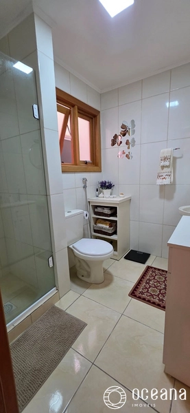 APARTAMENTO DE 03 DORMITÓRIOS COM SACADA DE FRENTE NO CENTRO DE CAPÃO DA CANOA A UMA QUADRA DO MAR!: 9ª foto da galeria de imagens do imóvel