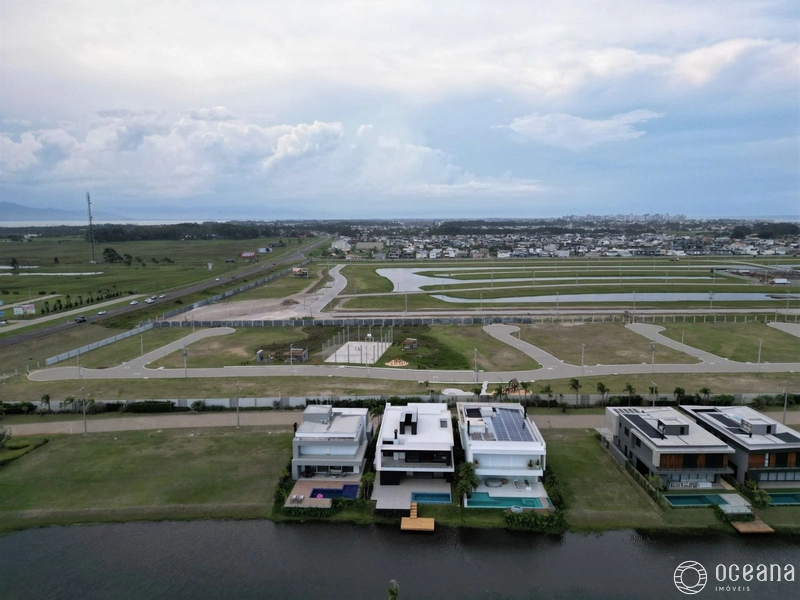 CASA BEIRA LAGO CONDOMÍNIO SENSE !: 26ª foto da galeria de imagens do imóvel