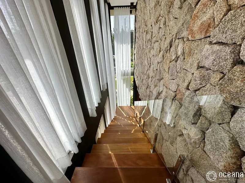 EXCELENTE CASA EM CONDOMÍNIO FECHADO COM 04 SUÍTES: 30ª foto da galeria de imagens do imóvel