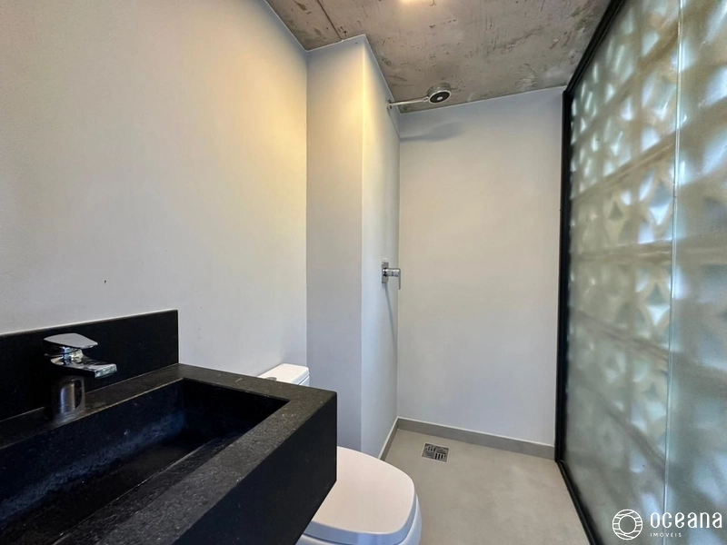EXCELENTE CASA EM CONDOMÍNIO FECHADO COM 04 SUÍTES: 31ª foto da galeria de imagens do imóvel