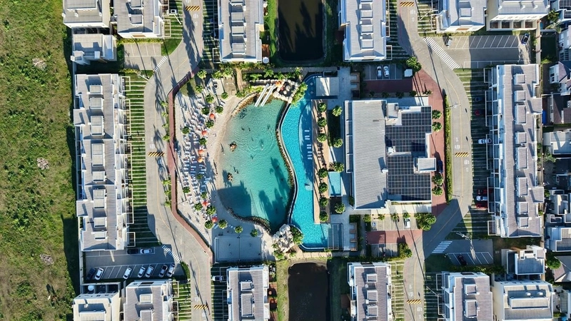 SOBRADO BEIRA LAGO EM CONDOMÍNIO FECHADO!: 13ª foto da galeria de imagens do imóvel