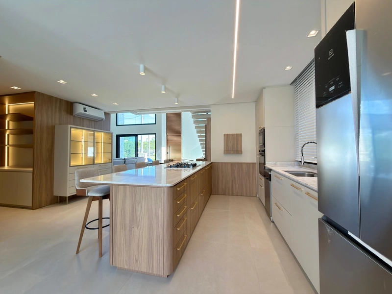 CASA COMPOSTA POR 05 SUÍTES EM CONDOMÍNIO COM PRAIA ARTIFIAL!: 33ª foto da galeria de imagens do imóvel