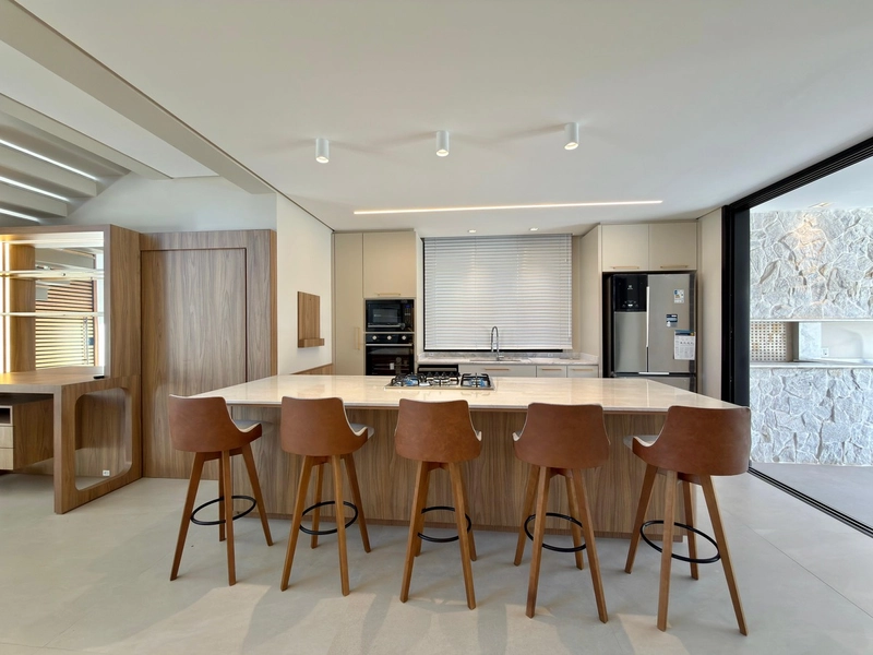 CASA COMPOSTA POR 05 SUÍTES EM CONDOMÍNIO COM PRAIA ARTIFIAL!: 7ª foto da galeria de imagens do imóvel