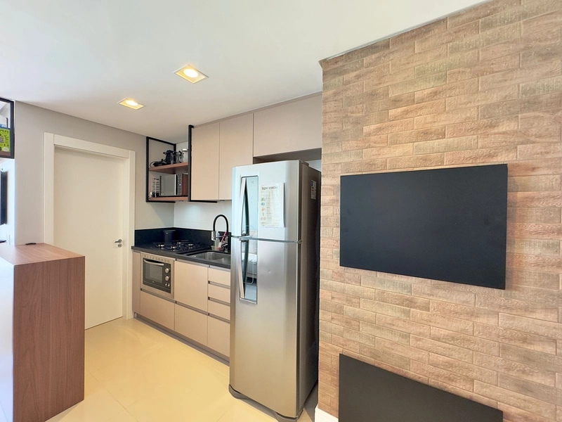 APARTAMENTO MOBILIADO DE 02 DORMITÓRIOS COM VISTA LIBERADA!: 2ª foto da galeria de imagens do imóvel