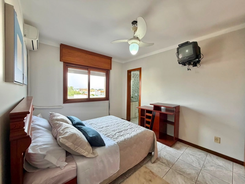 APARTAMENTO MOBILIADO DE 02 DORMITÓRIOS E VAGA DE GARAGEM NO CENTRO!: 2ª foto da galeria de imagens do imóvel