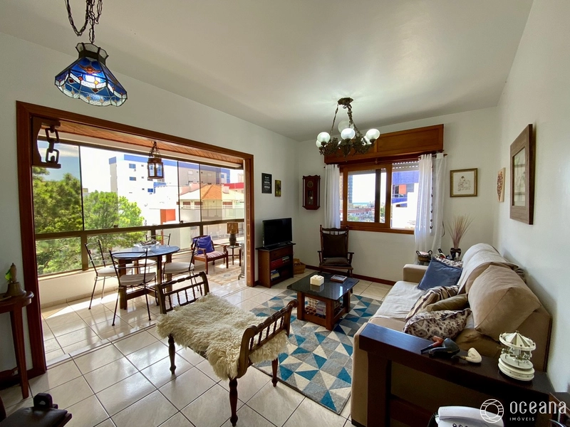 Apartamento de frente com 02 dormitórios + dependência no centro: 3ª foto da galeria de imagens do imóvel