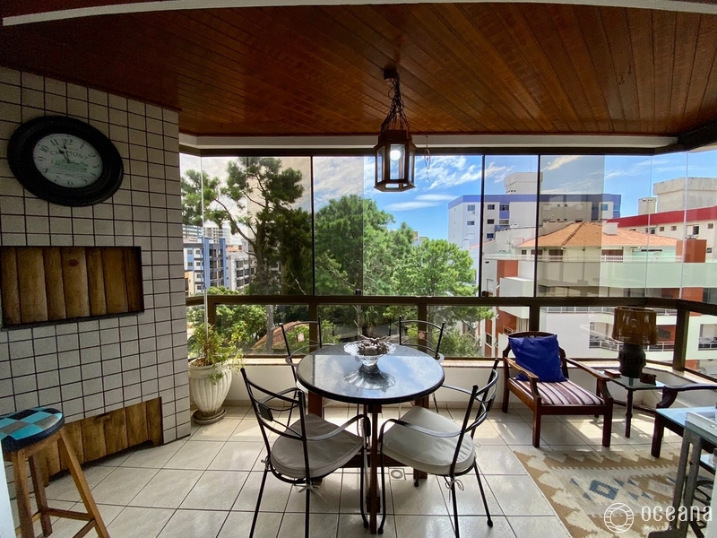 Apartamento de frente com 02 dormitórios + dependência no centro: 2ª foto da galeria de imagens do imóvel